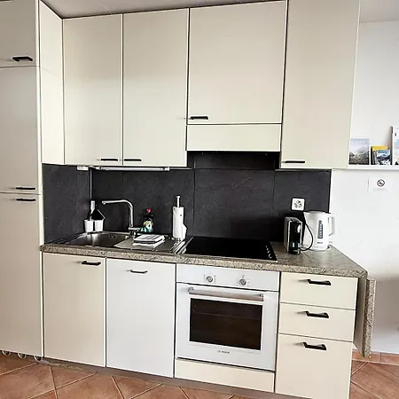 C8 - Zentrale Oase, Ski, Berge Spass, 45m2, Fuer 2p Apartamento *