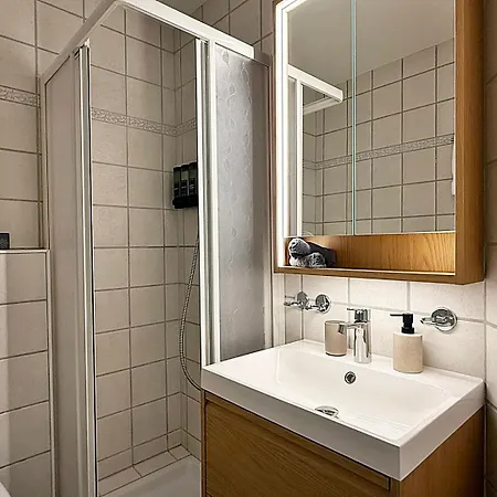 C8 - Zentrale Oase, Ski, Berge Spass, 45m2, Fuer 2p Apartamento São Moritz